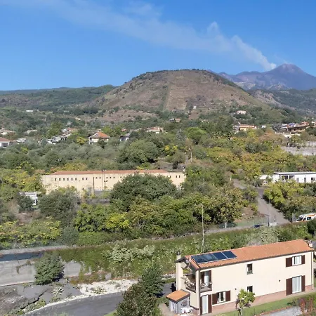 Boutique Di Charme Etna-relax-natura Couette-café